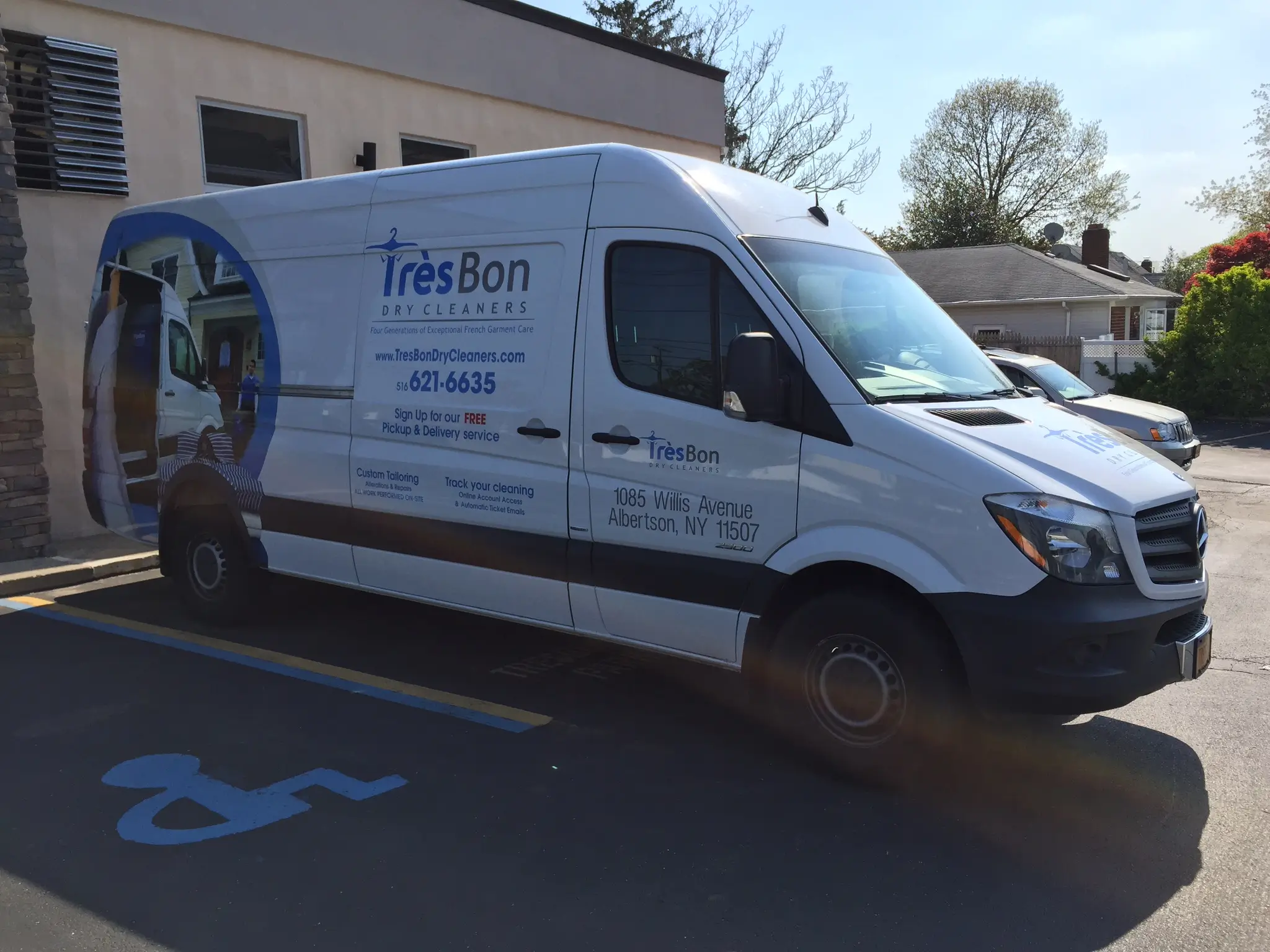 Tres Bon pickup and delivery service